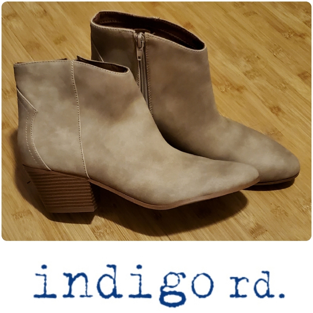 NWOB Indigo Rd boots